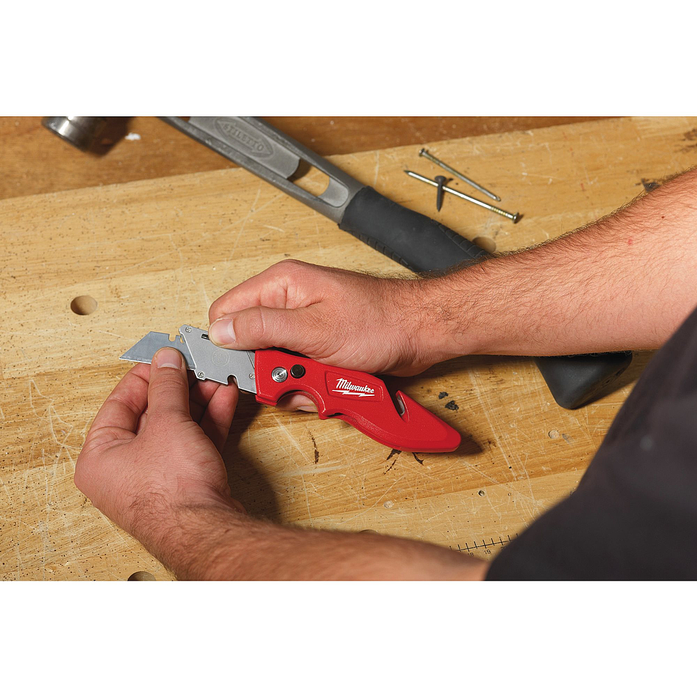COUTEAUX, CUTTERS & LAMES